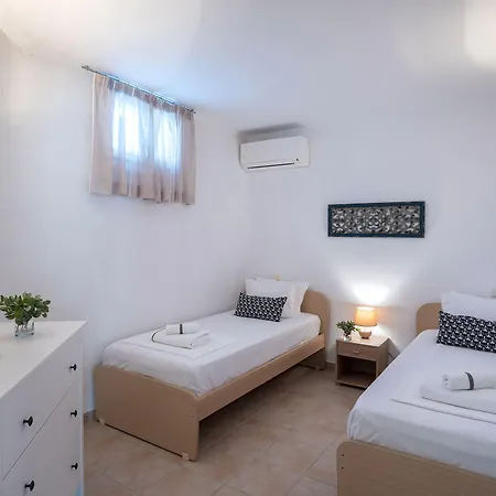 Little Blue Hotel Agios Ioannis Diakoftis